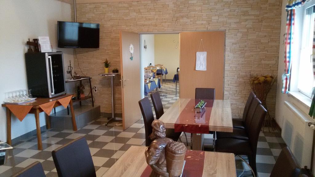 Gaestehaus Und Weinbau Zur Wiederkehr Strudler Pátfalu Kültér fotó