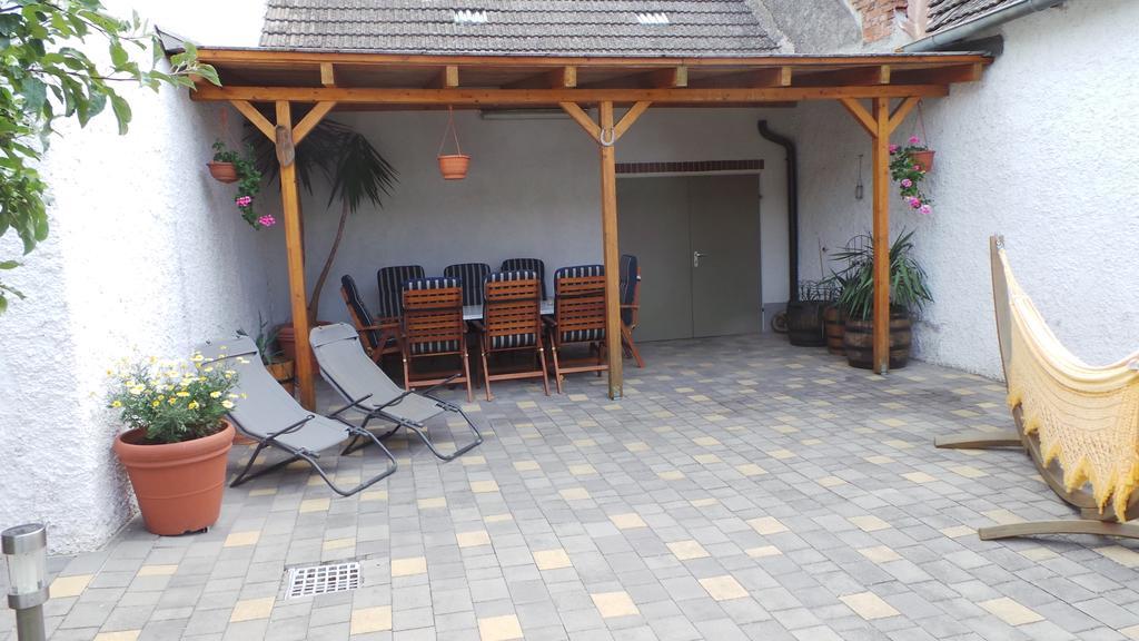 Gaestehaus Und Weinbau Zur Wiederkehr Strudler Pátfalu Kültér fotó