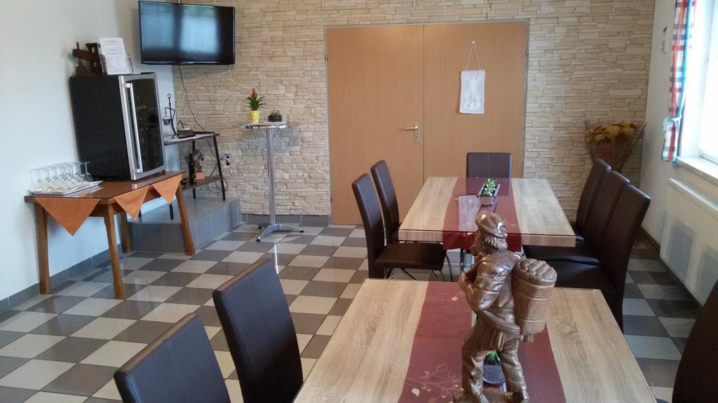Gaestehaus Und Weinbau Zur Wiederkehr Strudler Pátfalu Kültér fotó